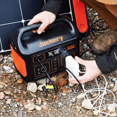 Operating Jackery portable power station
