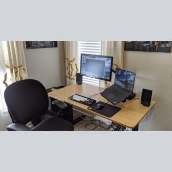 Multiple monitor setup for a home office