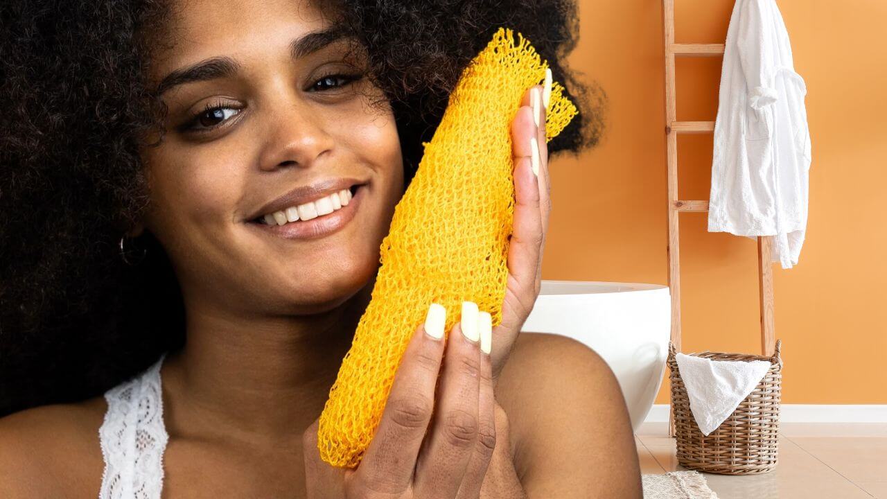 Woman enjoying an African net sponge